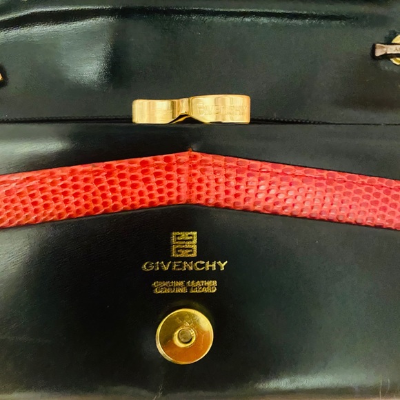 Givenchy long purse with snake skin application - Picture 4 of 14